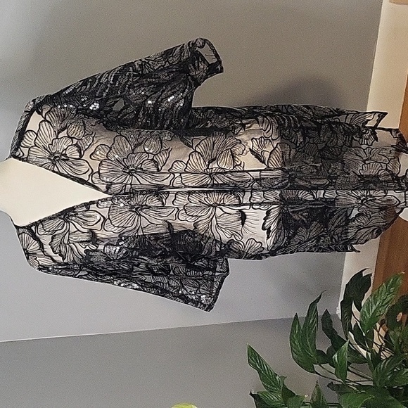 Anne Klein Black Mesh Floral Embroidered Sequined Cover Up Shawl Tunic Size S/M - Picture 1 of 11